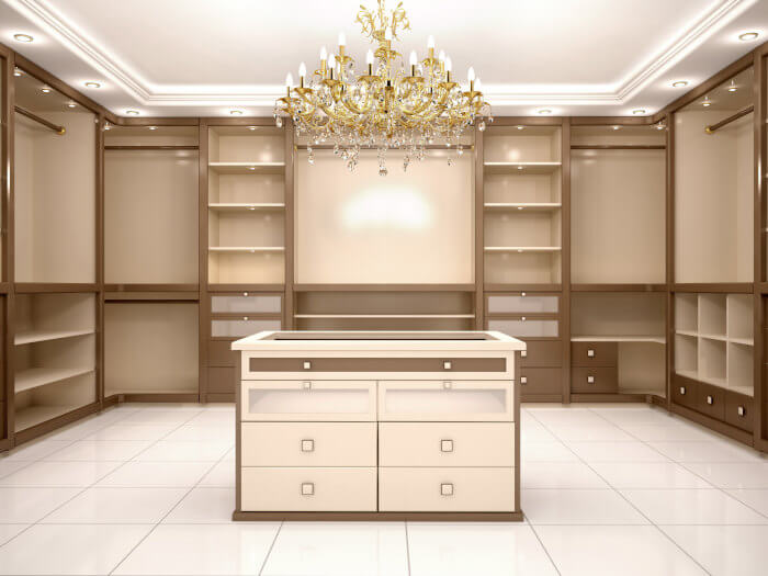 empty-luxury-closet
